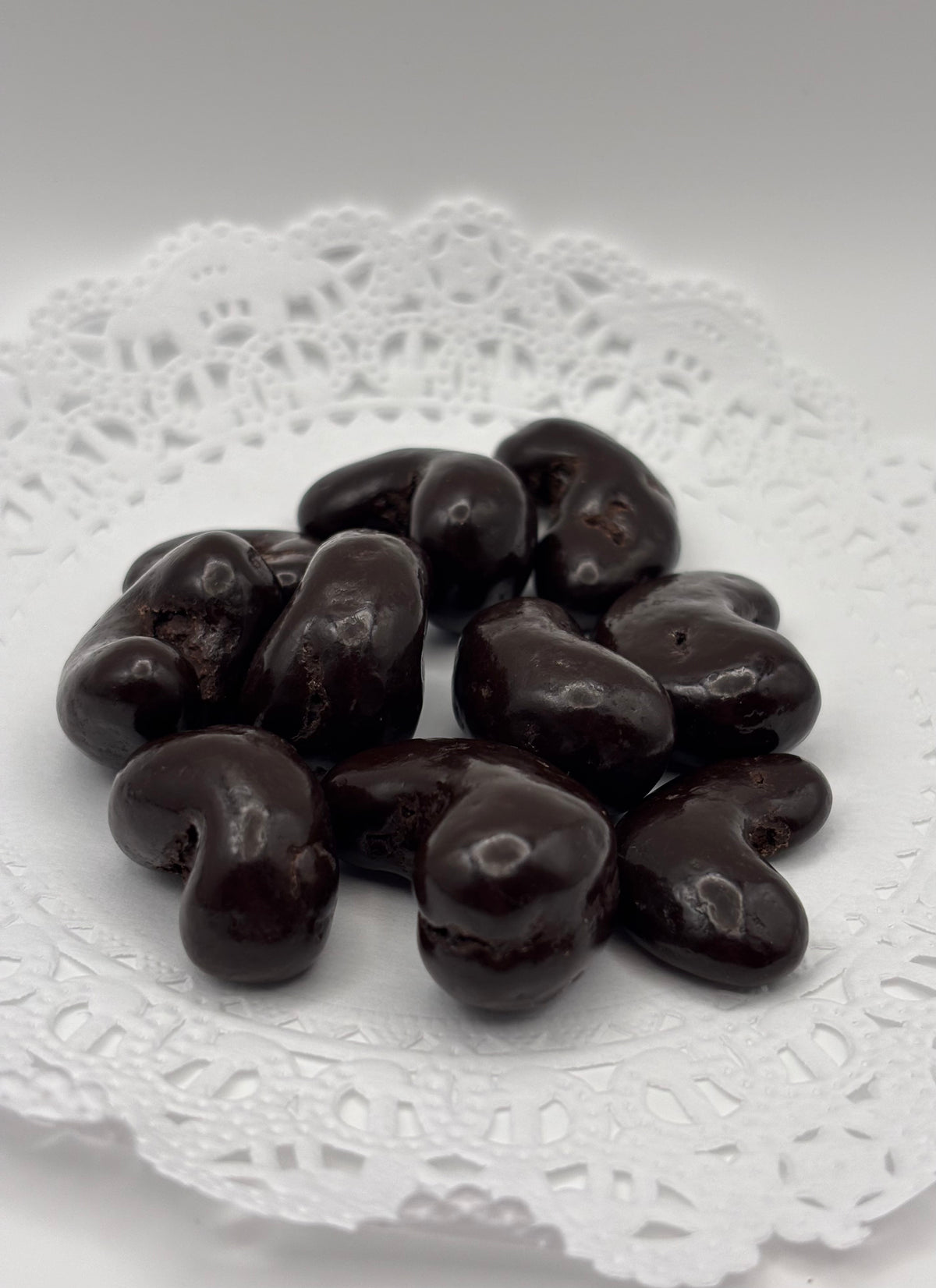 Dark Cashews (1/2#)